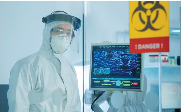 תמונה של איש צוות רפואי ממוגן כולו